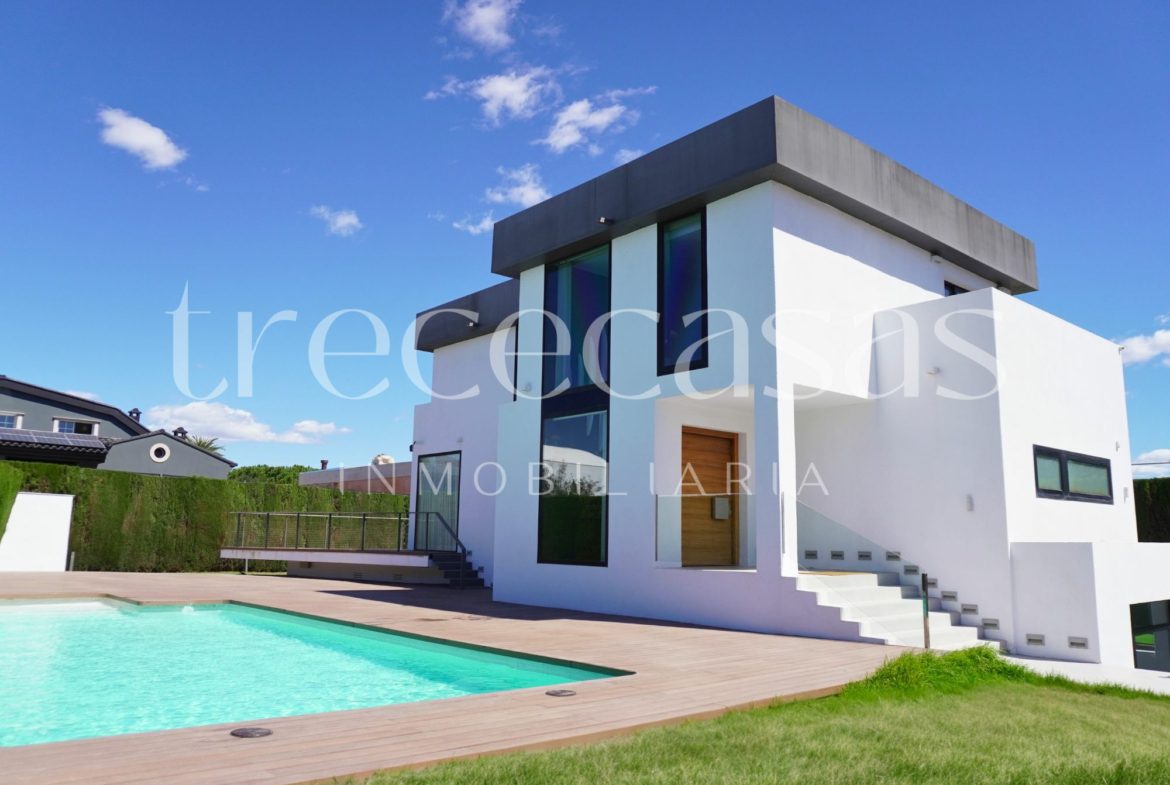 chalet independiente en torre en conill