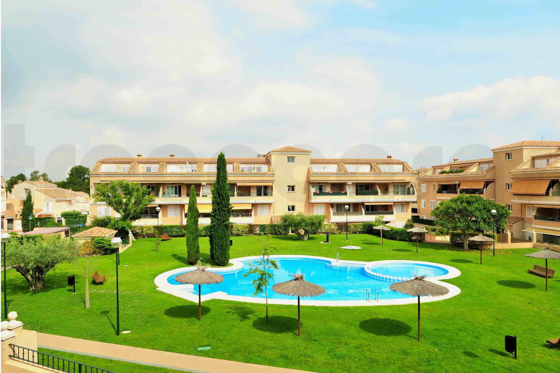 Piso lujo-torre conill-piscina