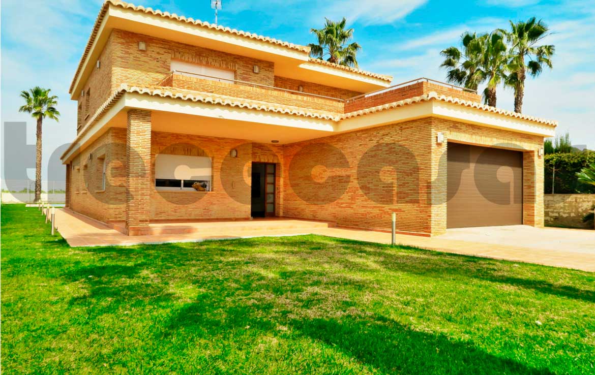 Venta Chalet en residencial de Torre en Conill - Trececasas