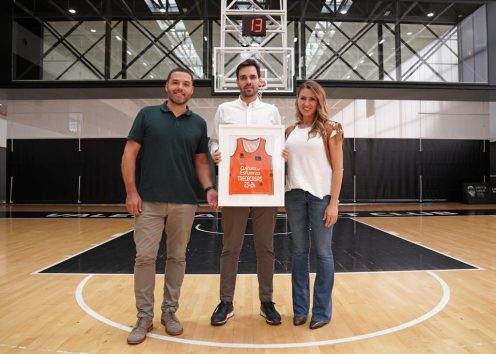 Valencia Basket y trececasas juntos por el deporte valenciano