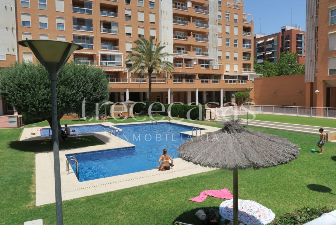 zona de piscina campanar