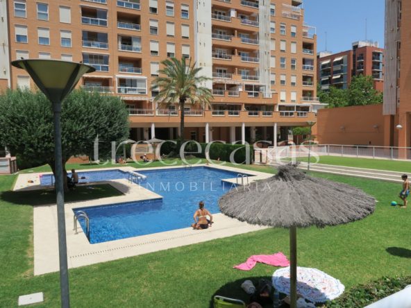 zona de piscina campanar