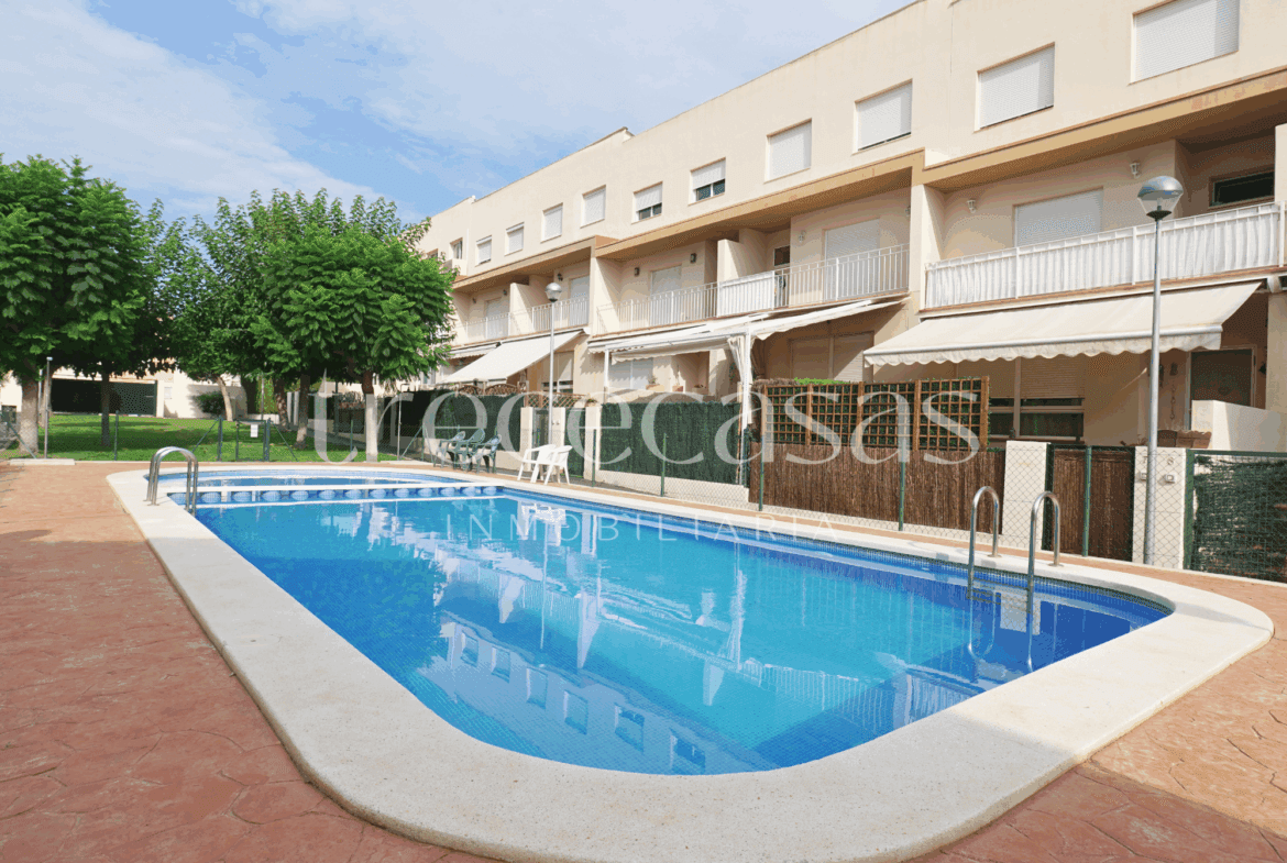 piscina en adosado en San Antonio Benageber