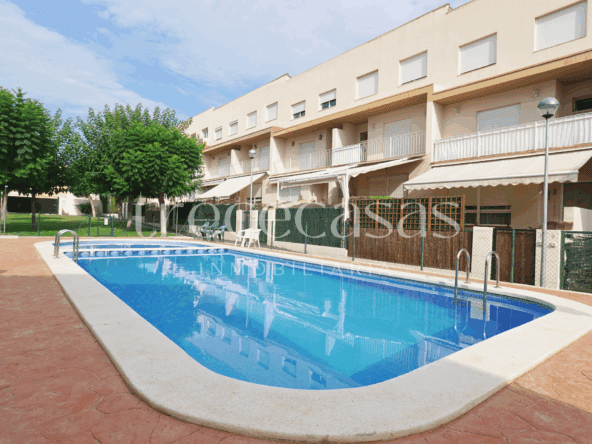 piscina en adosado en San Antonio Benageber