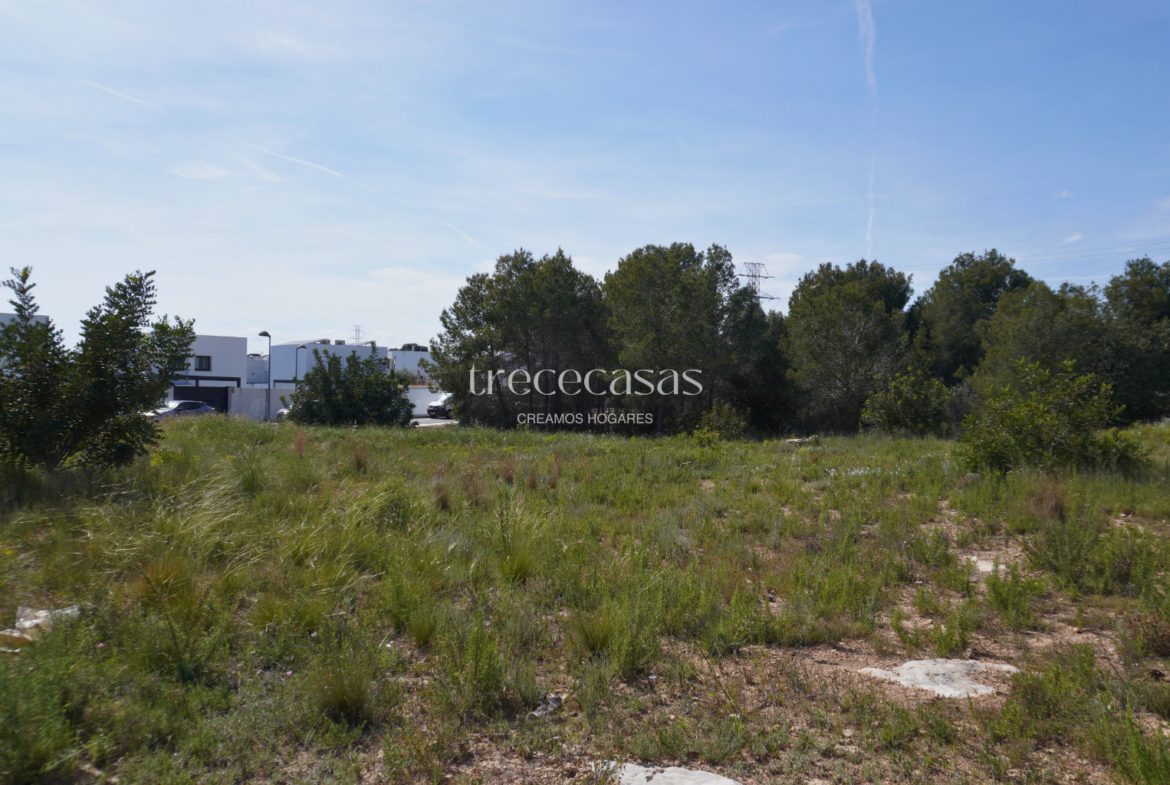 Parcela en Torre en Conill con licencia y proyecto